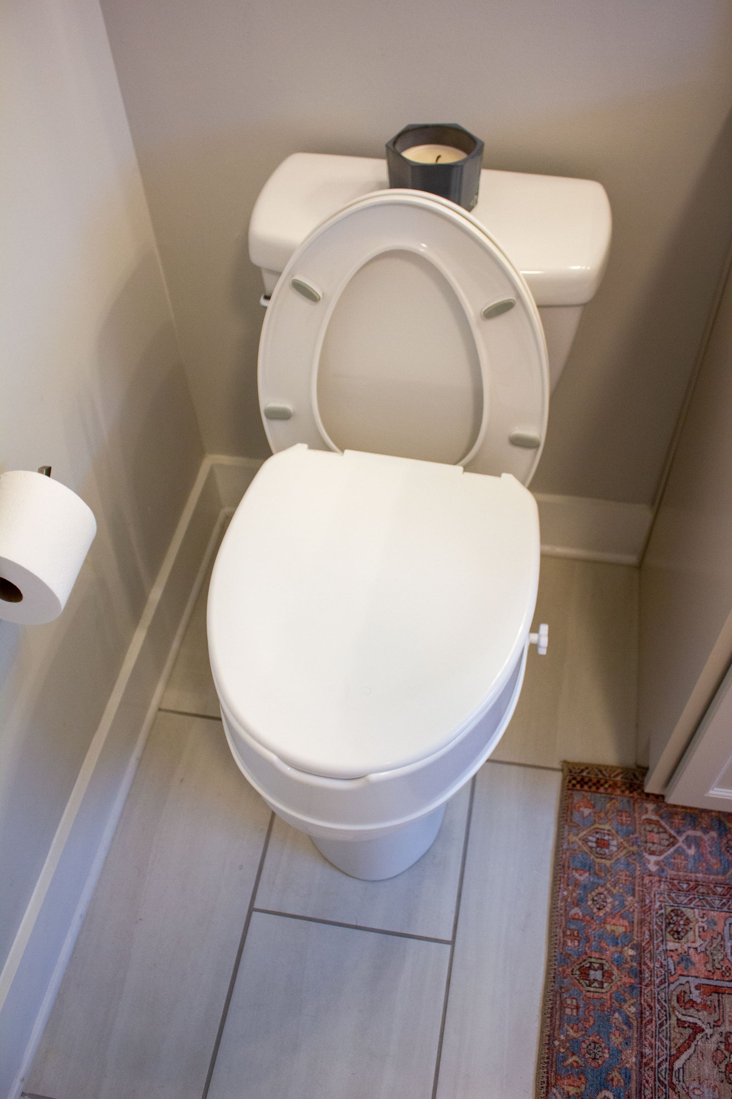 Deluxe, Padded Soft-TOP™ 4" Raised Toilet Seat