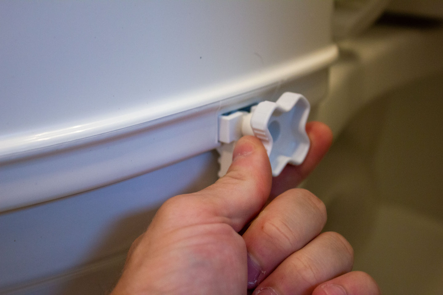 Deluxe, Padded Soft-TOP™ 4" Raised Toilet Seat