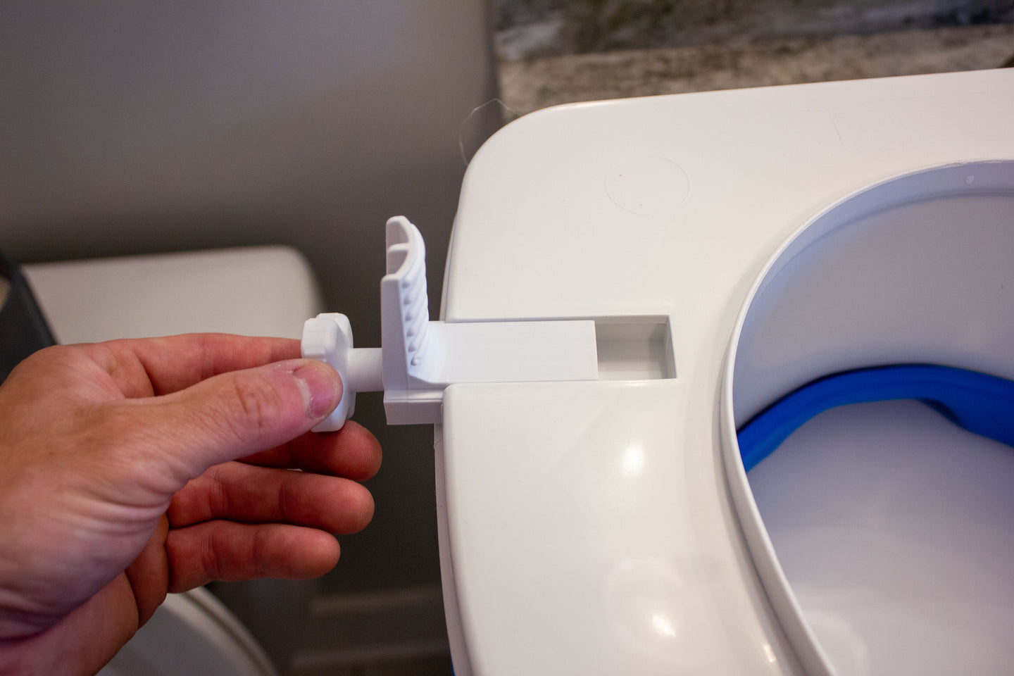 Deluxe, Padded Soft-TOP™ 4" Raised Toilet Seat