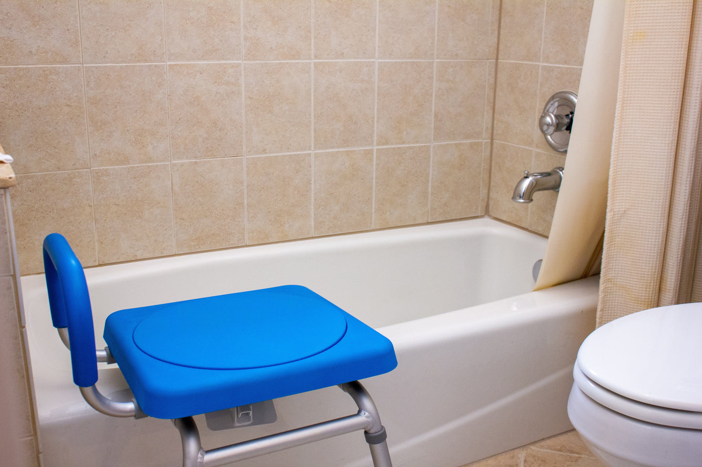 Roundabout™ Rotating Bathtub Transfer Seat